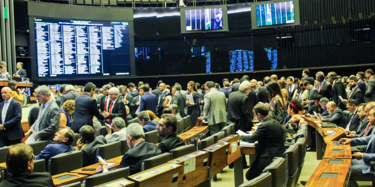 Liderança do NOVO propõe emendas ao projeto que combate o financiamento do terrorismo Liderança do NOVO propõe emendas ao projeto que combate o financiamento do terrorismo