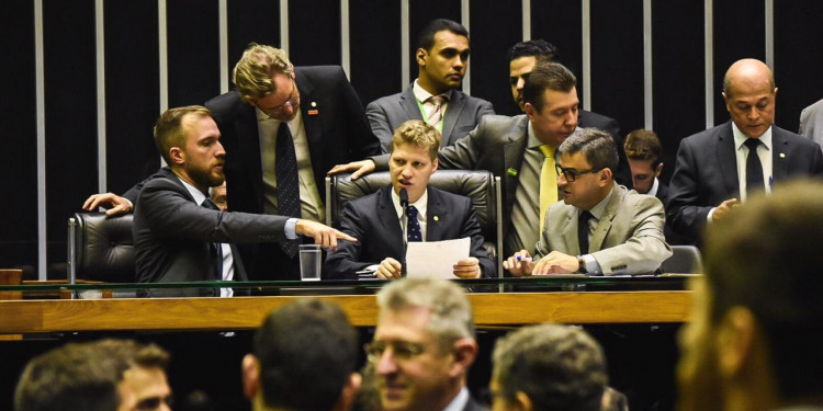 Bancada do NOVO vota pela desburocratização dos procedimentos de importação e exportação Bancada do NOVO vota pela desburocratização dos procedimentos de importação e exportação