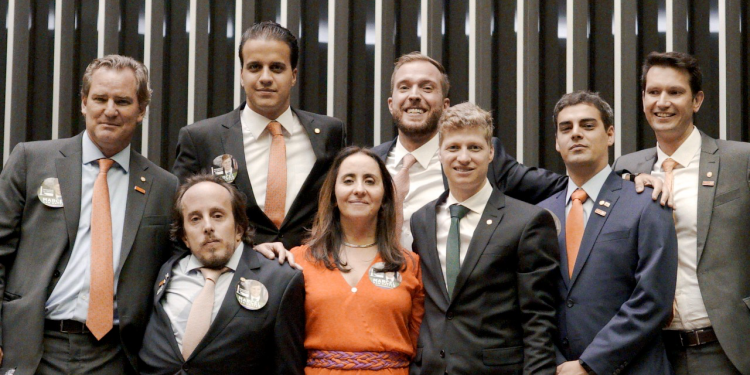 Aprovado destaque do NOVO que permite auditores fiscais reportarem às autoridades crimes de corrupção Aprovado destaque do NOVO que permite auditores fiscais reportarem às autoridades crimes de corrupção