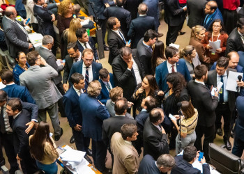 NOVO foi o único partido contrário a regras mais favoráveis para policiais federais