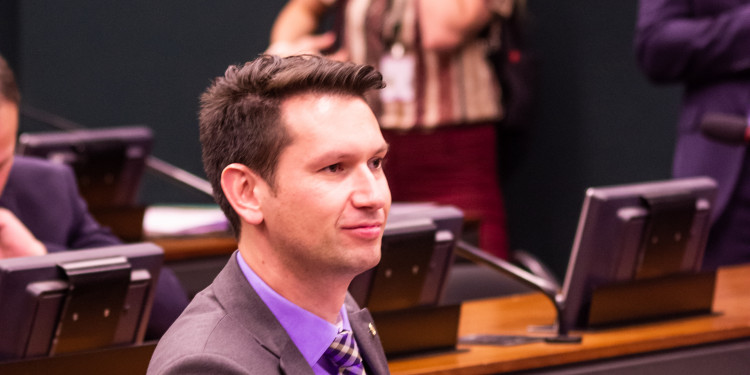 Plenário da Câmara aprova emenda do fim da “farra da lagosta” Plenário da Câmara aprova emenda do fim da “farra da lagosta”