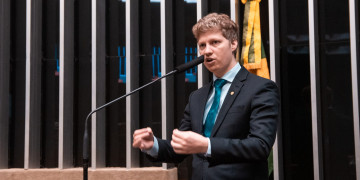 Líder do NOVO pede apoio para tramitação de PL da prisão em segunda instância em regime de urgência