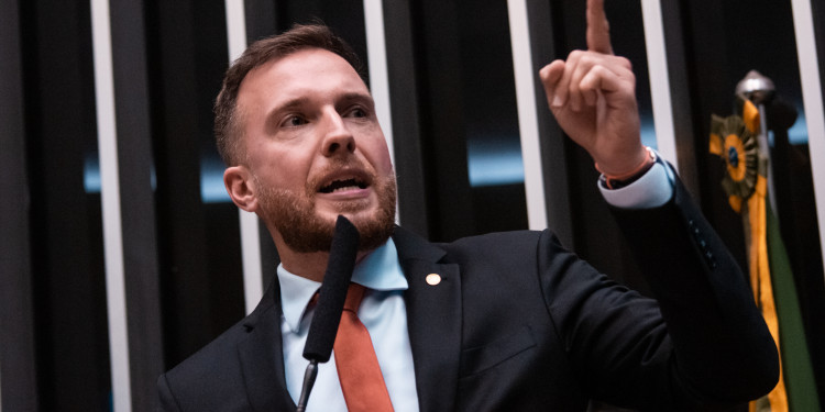 Coronavírus: Novo propõe que trabalhadores possam sacar FGTS Coronavírus: Novo propõe que trabalhadores possam sacar FGTS