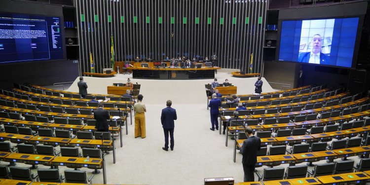 NOVO quer evitar aumento de juros para a população brasileira durante a crise NOVO quer evitar aumento de juros para a população brasileira durante a crise