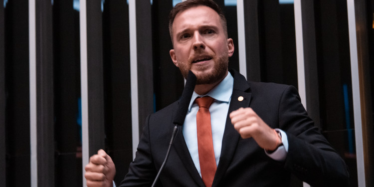 Projeto que transfere terras da União para RR e AP beneficia agricultores familiares Projeto que transfere terras da União para RR e AP beneficia agricultores familiares