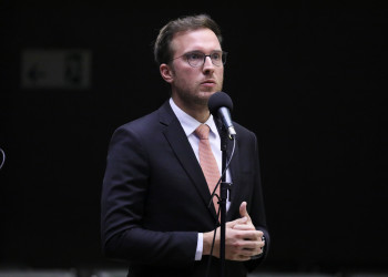 Medida garante acessibilidade a pessoas com deficiência em salas de cinema