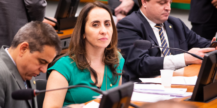 Profissionais da saúde devem ter prioridade em testes de coronavírus Profissionais da saúde devem ter prioridade em testes de coronavírus