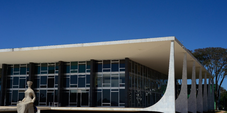 STF admite ADI do NOVO e cobra explicações dos presidentes da República, da Câmara e do Senado quanto a ampliação das transferências especiais STF admite ADI do NOVO e cobra explicações dos presidentes da República, da Câmara e do Senado quanto a ampliação das transferências especiais