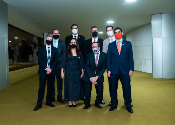 Bancada do NOVO entra com representação no TCU contra compra de tratores superfaturados