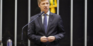 Bancada do NOVO atua para evitar desmonte no combate à corrupção Bancada do NOVO atua para evitar desmonte no combate à corrupção