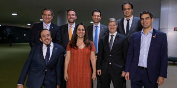 Reforma Administrativa é aprovada na Comissão Especial Reforma Administrativa é aprovada na Comissão Especial