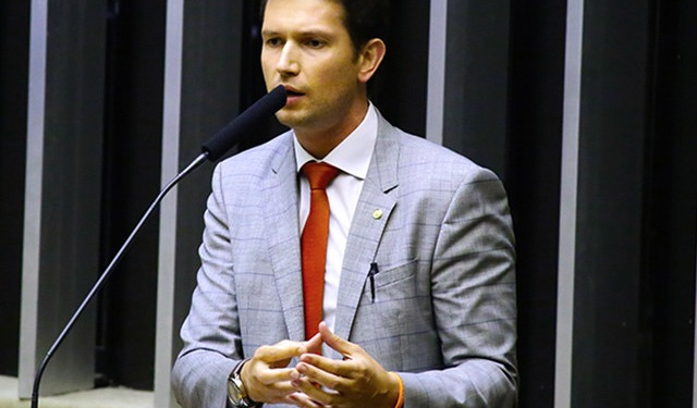 À frente da CCJ da Câmara, bolsonarista Bia Kicis prioriza projetos para limitar atuação do Supremo