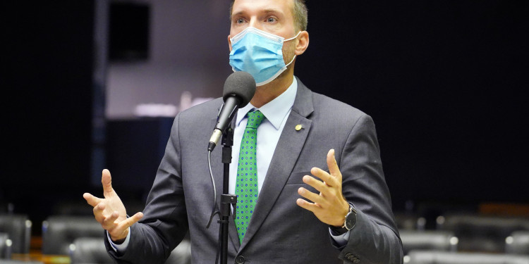 Câmara aprova em segundo turno texto-base da PEC Emergencial Câmara aprova em segundo turno texto-base da PEC Emergencial