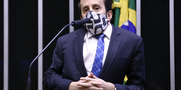 Câmara conclui votação de projeto que abranda Lei de Improbidade, e texto segue para sanção