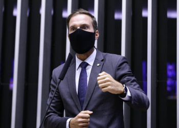 Comissão marca votação do Orçamento, que prevê aumento só para militares