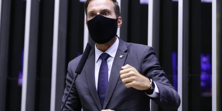 Comissão marca votação do Orçamento, que prevê aumento só para militares Comissão marca votação do Orçamento, que prevê aumento só para militares