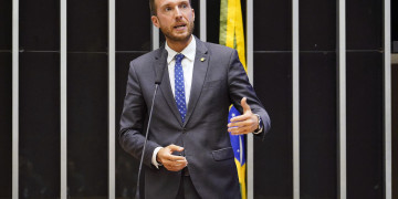 Deputados tentam evitar enxugamento da PEC Deputados tentam evitar enxugamento da PEC