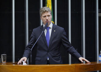 Indicação política define 80% de postos na Câmara