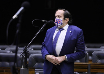 Time de Guedes vê prazo curto para aprovar reformas prometidas e foca Auxílio Brasil