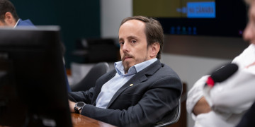 "A gente espera que os outros partidos entendam que o Brasil não pode esperar mais" “A gente espera que os outros partidos entendam que o Brasil não pode esperar mais”