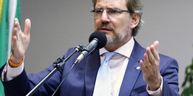 Deputado propõe gradualismo para implantar imposto Deputado propõe gradualismo para implantar imposto