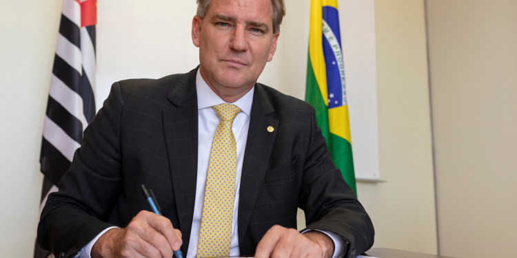 Empresas propõem projeto piloto para testar reforma tributária