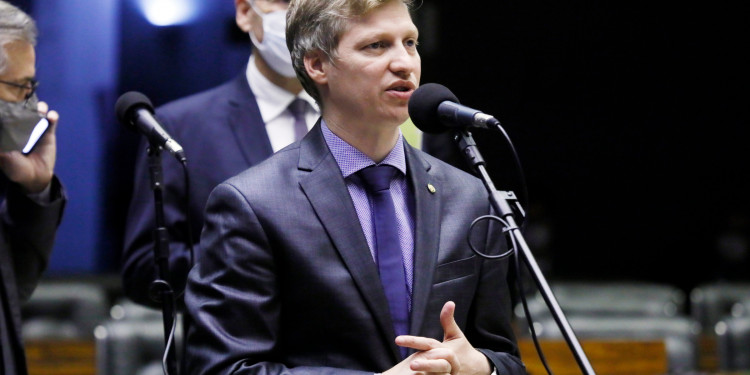 Leitura do relatório da Previdência será terça Leitura do relatório da Previdência será terça