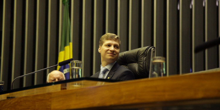 Os parlamentares que manterão gabinetes no recesso Os parlamentares que manterão gabinetes no recesso