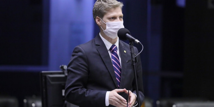 Para líder do Novo, Bolsonaro está demorando para defender Previdência em redes Para líder do Novo, Bolsonaro está demorando para defender Previdência em redes