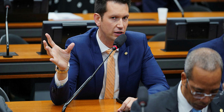 Comissão da Câmara aprova projeto que regulamenta a acupuntura