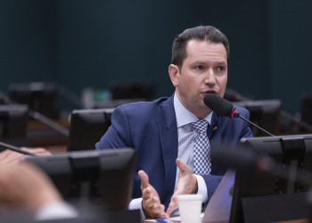 Comissão da PEC da segunda instância tem troca em massa de membros, e deputados criticam