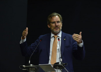 Deputado Alexis Fonteyne defende reforma para simplificação tributária