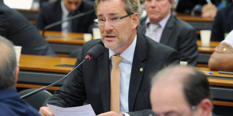 Panorama #8 – Imposto sobre movimentação financeira vai contra o livre mercado, avalia deputado do NOVO Panorama #8 – Imposto sobre movimentação financeira vai contra o livre mercado, avalia deputado do NOVO