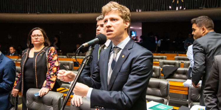 Governistas ‘não desistem da censura’, diz Van Hattem sobre Dino Governistas ‘não desistem da censura’, diz Van Hattem sobre Dino