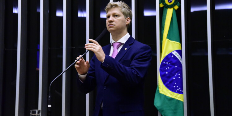 Partido NOVO entra com representação na PGR contra Lula por prevaricação, após episódio sobre Moro Partido NOVO entra com representação na PGR contra Lula por prevaricação, após episódio sobre Moro