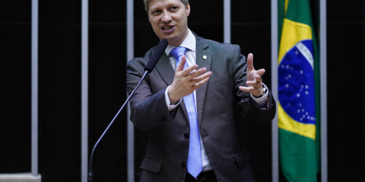 Abaixo-assinado por CPI do abuso de autoridade registra 500 mil apoios Abaixo-assinado por CPI do abuso de autoridade registra 500 mil apoios