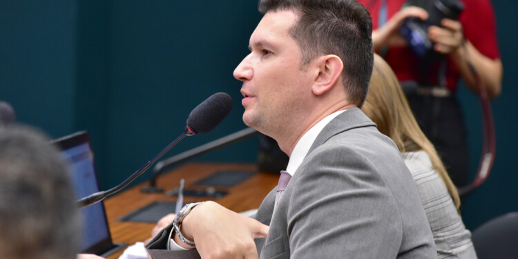 Deputado Gilson Marques protocola projeto que amplia a isenção de IR para venda de imóvel residencial ou comercial Deputado Gilson Marques protocola projeto que amplia a isenção de IR para venda de imóvel residencial ou comercial