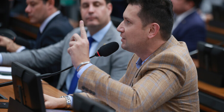 DEPUTADOS aprovam Projeto de lei que determina PERDA DE HERANÇA para herdeiro após sentença definitiva; ENTENDA DEPUTADOS aprovam Projeto de lei que determina PERDA DE HERANÇA para herdeiro após sentença definitiva; ENTENDA