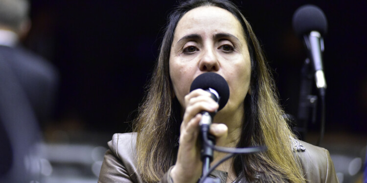 Câmara aprova lei que melhora transparência e controle social na educação Câmara aprova lei que melhora transparência e controle social na educação