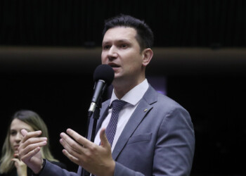 “Orçamento secreto” sob Lula e emendas parlamentares turbinam poder do Congresso