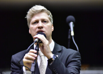 Novo diz que há falta de transparência na agenda de Silvio Almeida