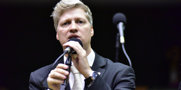 Novo diz que há falta de transparência na agenda de Silvio Almeida Novo diz que há falta de transparência na agenda de Silvio Almeida