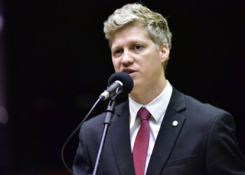 Novo diz que há falta de transparência na agenda de Silvio Almeida