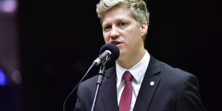 Novo diz que há falta de transparência na agenda de Silvio Almeida Novo diz que há falta de transparência na agenda de Silvio Almeida