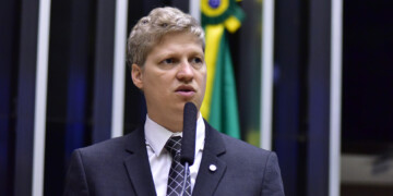 NOVO quer extinguir Procuradoria Nacional da União de Defesa da Democracia NOVO quer extinguir Procuradoria Nacional da União de Defesa da Democracia