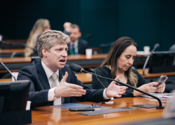 Para bancar Fundo Eleitoral de R$ 6 bilhões, deputados podem reduzir verba de ministérios