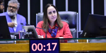 Bancada do NOVO denuncia secretários do MJ para a Comissão de Ética da Presidência Bancada do NOVO denuncia secretários do MJ para a Comissão de Ética da Presidência