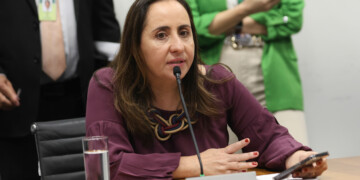 CMO abre espaço para fundo eleitoral de até R$ 5 bi em 2024 CMO abre espaço para fundo eleitoral de até R$ 5 bi em 2024