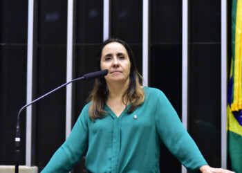 “Reforma aprovada no Senado foi vítima de lobbies”, diz líder do Novo na Câmara