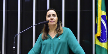 “Reforma aprovada no Senado foi vítima de lobbies”, diz líder do Novo na Câmara “Reforma aprovada no Senado foi vítima de lobbies”, diz líder do Novo na Câmara